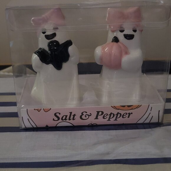 Halloween Salt and pepper shakers – ghosts (NWT) - Picture 1 of 6